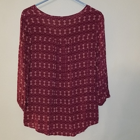 High-Low Blouse - Picture 2 of 4